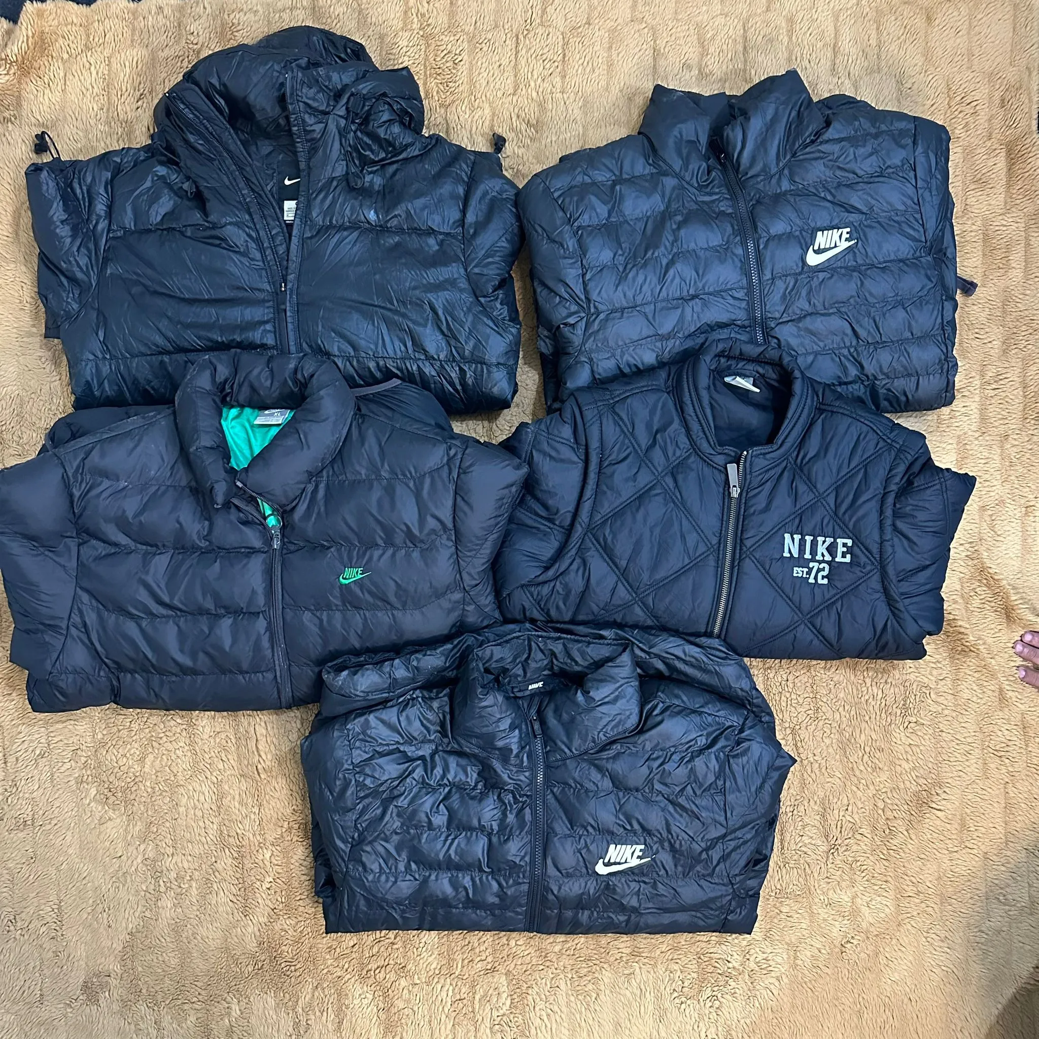 Nike puffer jackets 5 pc